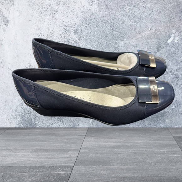 Anne Klein Women's Navy Blue Shoes - Picture 2 of 4